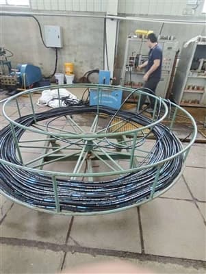 HOGEDRUK-RUBBERSLANGEN-EN-ACCESSOIRES-VERSCHIPT-NAAR-VIETNAM